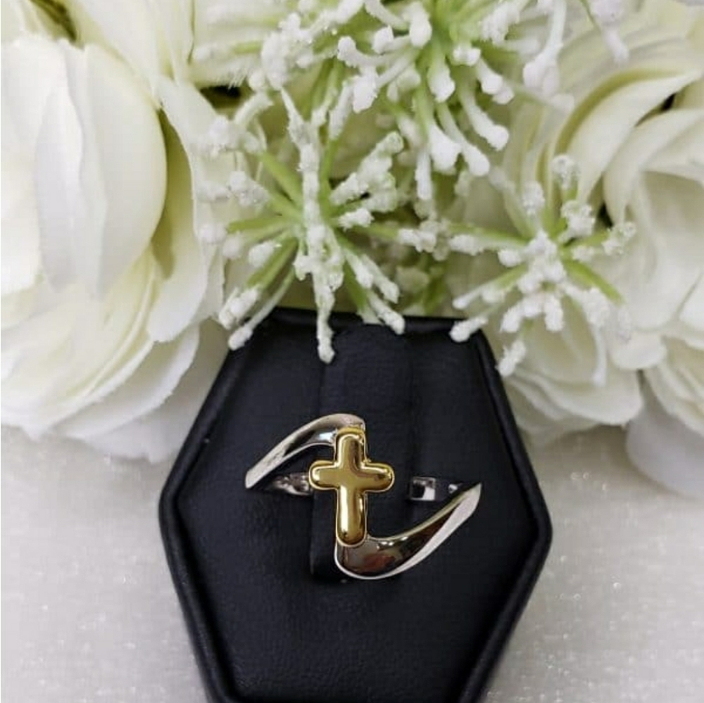 🥰 GOLD CROSS RING - Picture 2 of 4